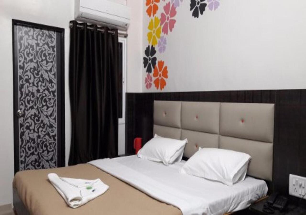 Hotel Royal Regency Aurangabad  Exterior photo