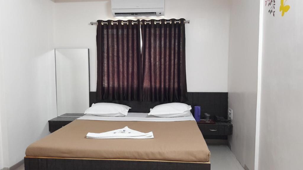 Hotel Royal Regency Aurangabad  Exterior photo