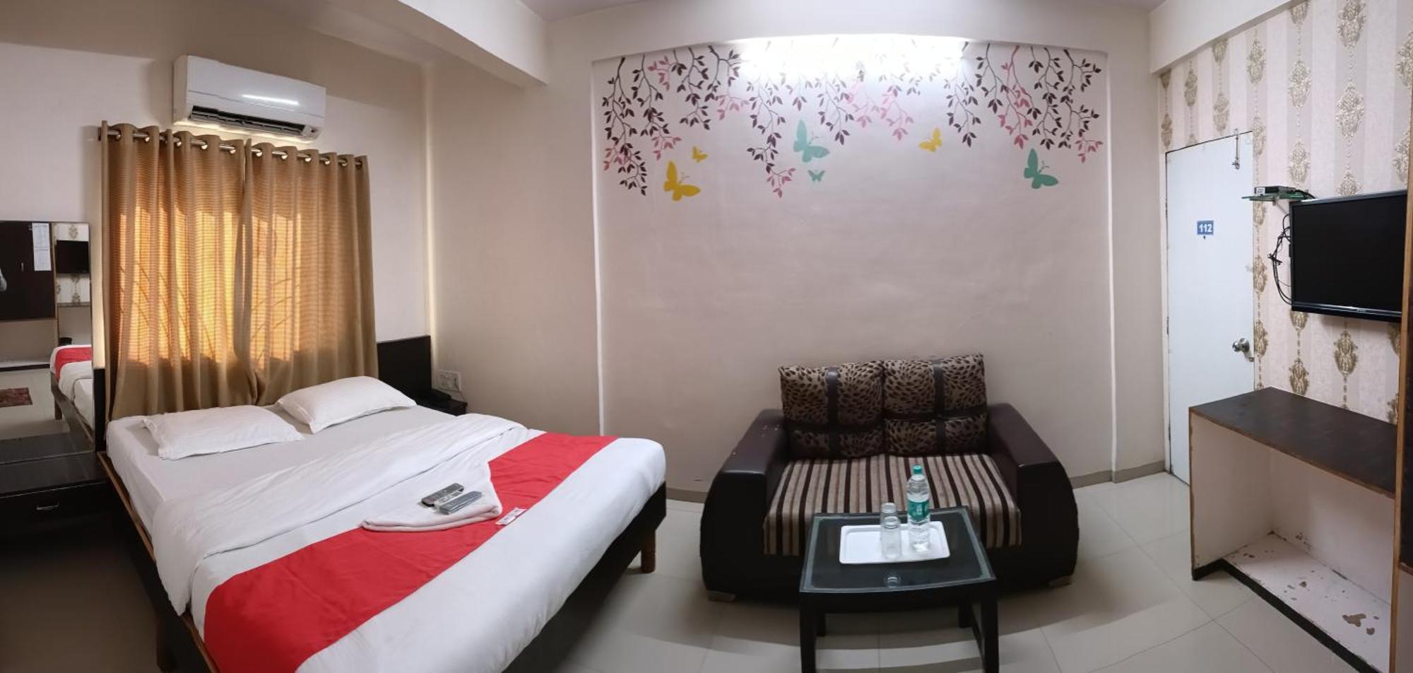 Hotel Royal Regency Aurangabad  Exterior photo